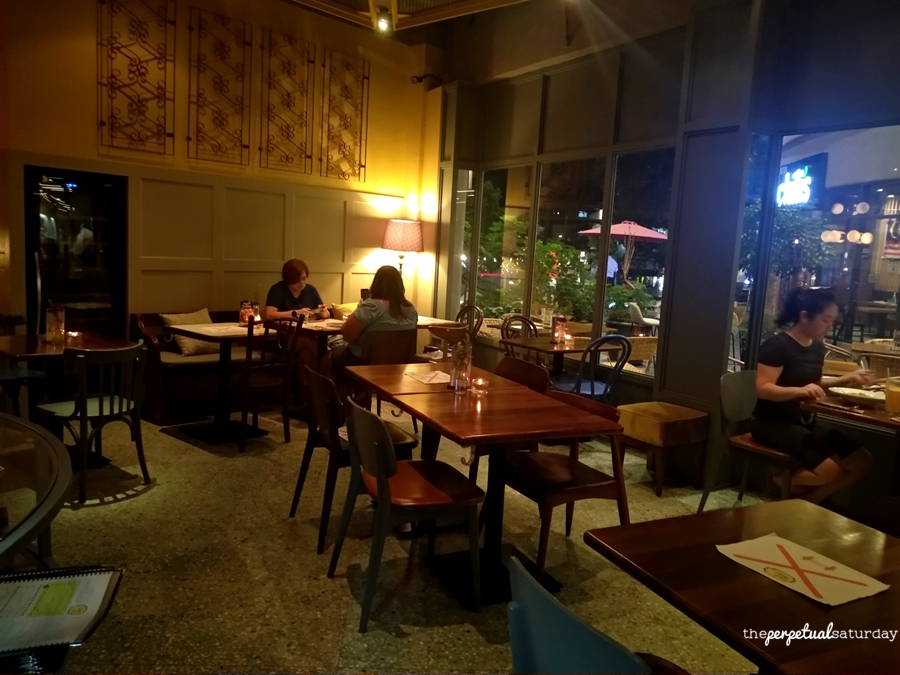 Cafe Deli by El Meson review, 163 Retail Park Mont Kiara, Ambience