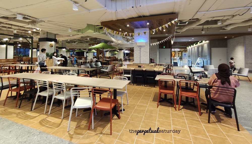 LaLaport Mall 4th floor food court