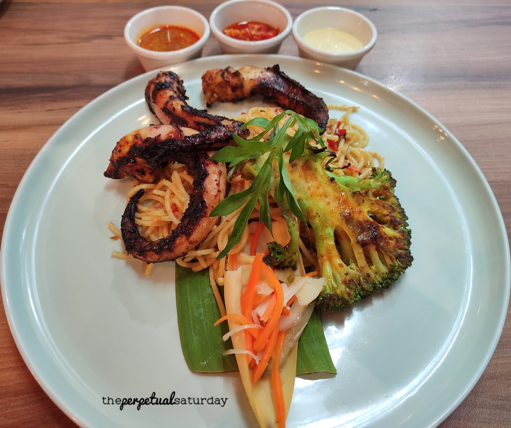 Wood and Grill food review Paradigm Mall