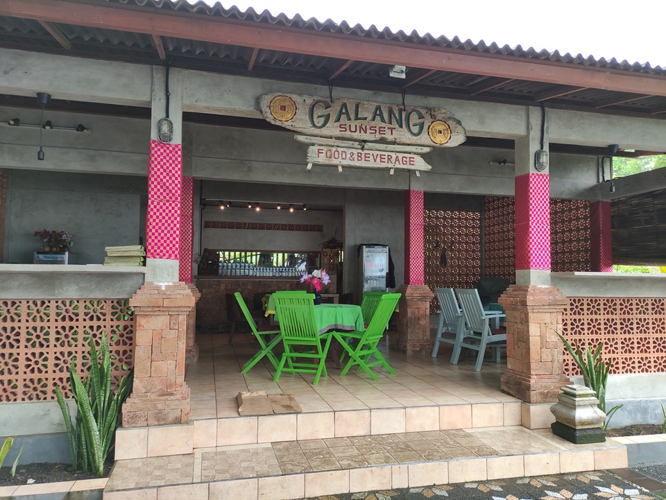 Galang Sunset warung bali indonesia, Best restaurants at Tanah Lot