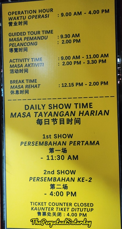 Sarawak Cultural Village show times opening hours